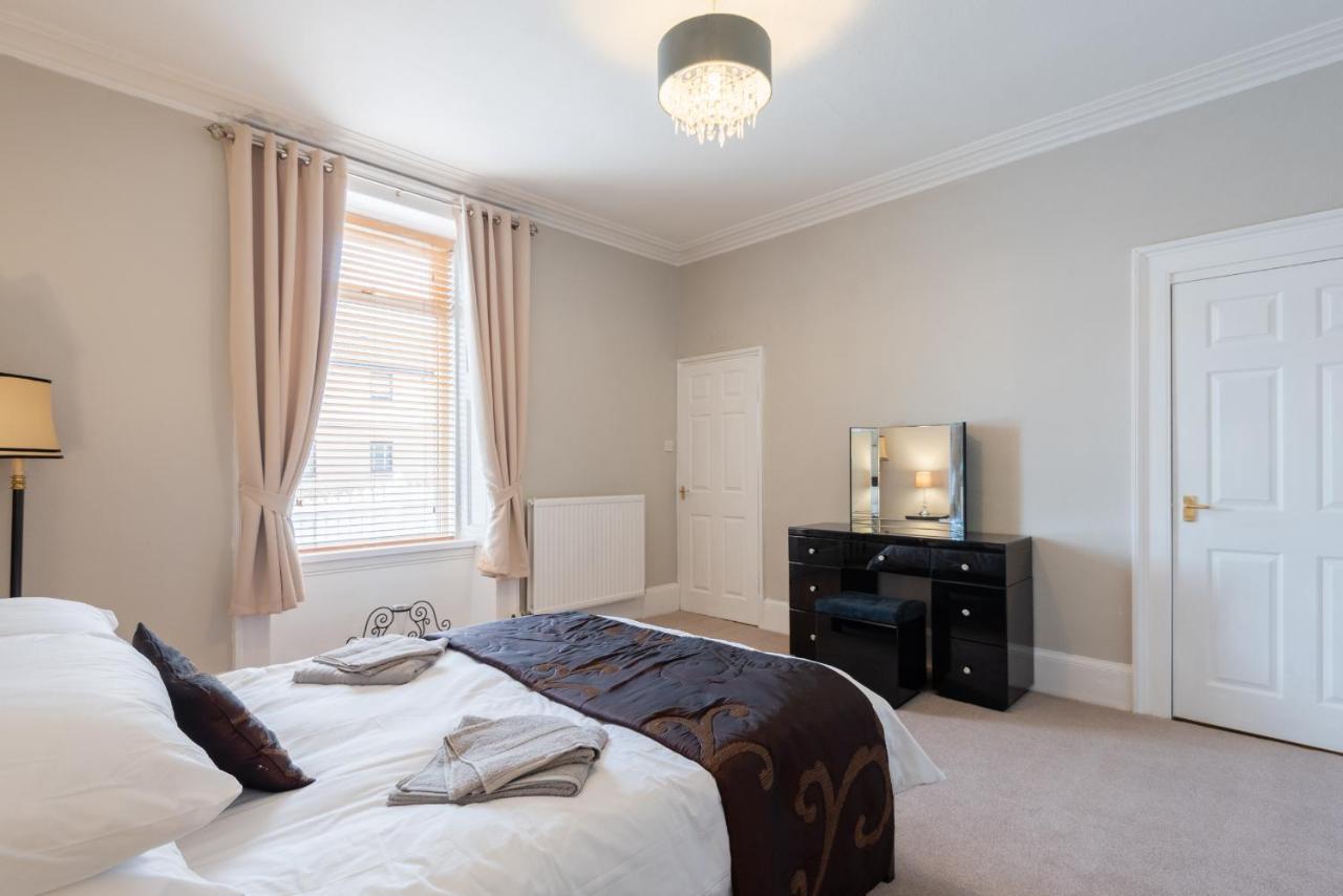 Holiday home Scotston - 5 Bedroom House With Hot Tub Forfar