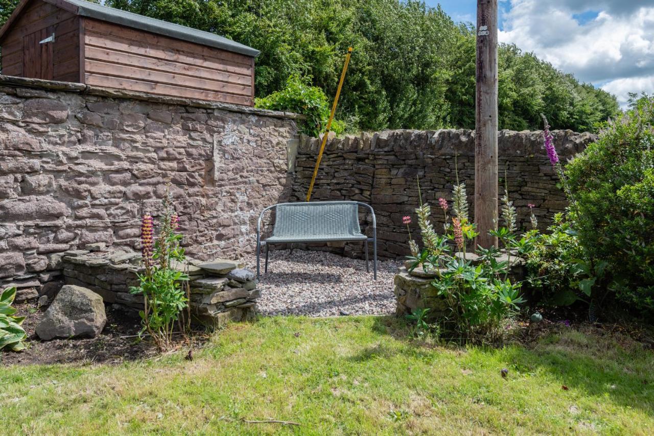 Scotston - 5 Bedroom House With Hot Tub *