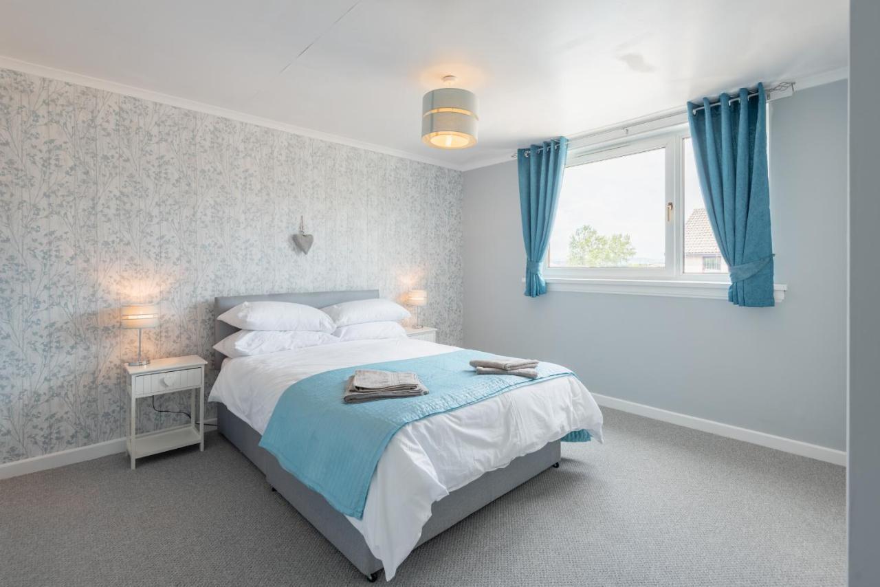 Scotston - 5 Bedroom House With Hot Tub